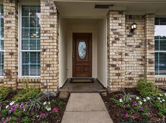 3rd image of 1665 Belltower Dr
