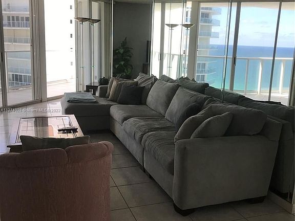 3rd image of 16485 Collins Ave APT 2538