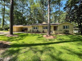 1329 Robert Dr, Jackson, MS 39211