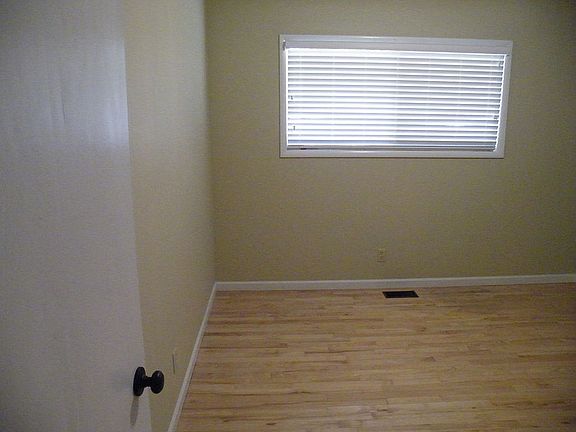 3rd image of 101 SE 88th Ave