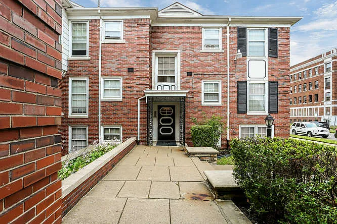 255 Merton Rd #203 — Photo 16