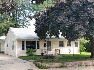 618 Van Nostrand Pl, Elgin, IL 60120