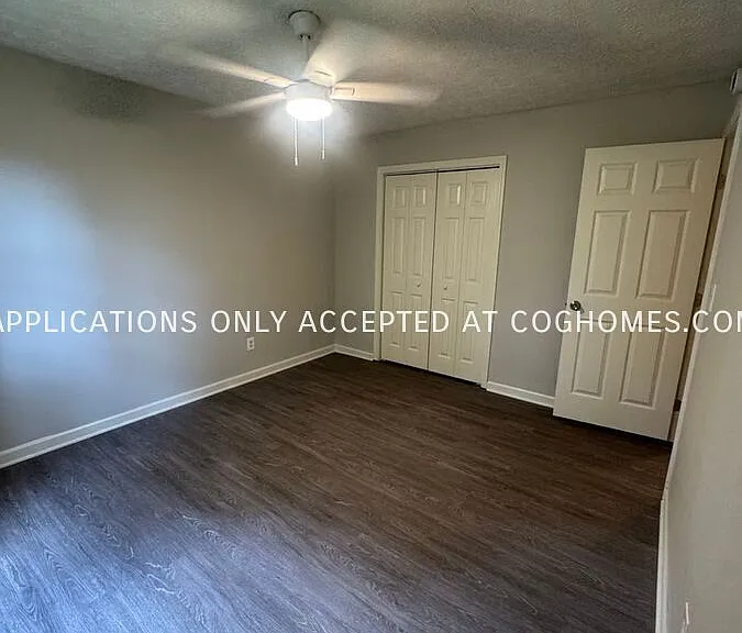 370 Booth Cir — Photo 9