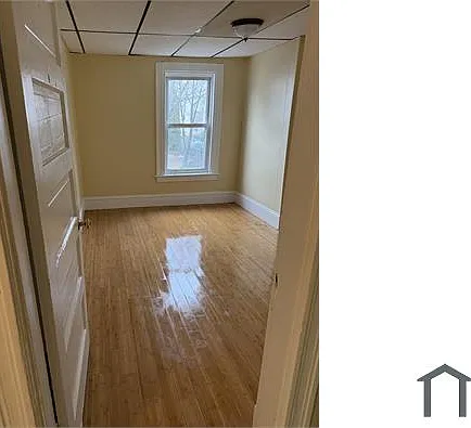 3 bed, 1000 sqft, $1,900 — Photo 4