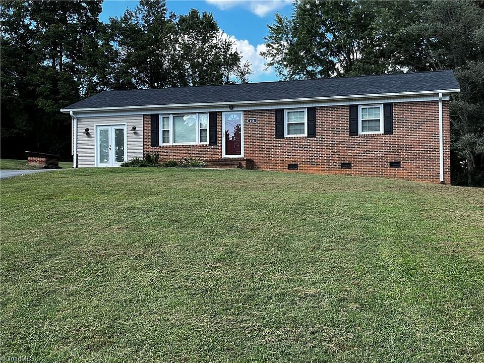 1st image of 158 Betty Ave