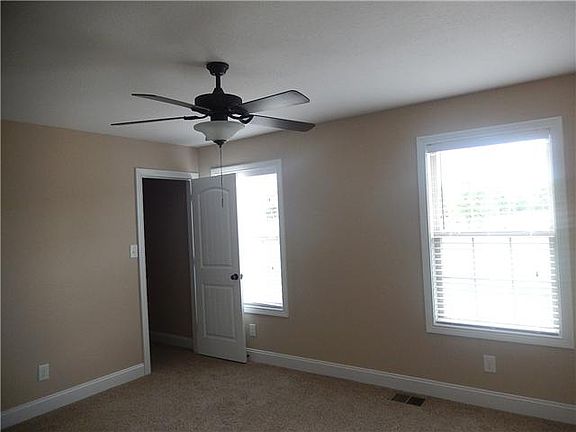 4th image of 1817 Beckett Dr APT A