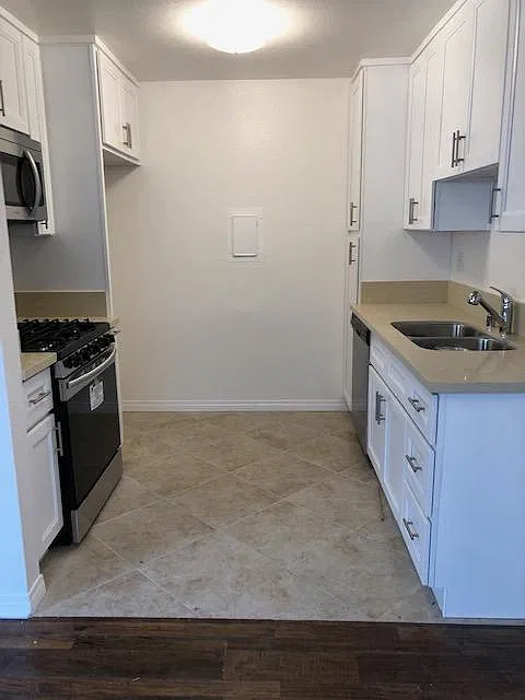 12349 Oxnard St — Photo 3