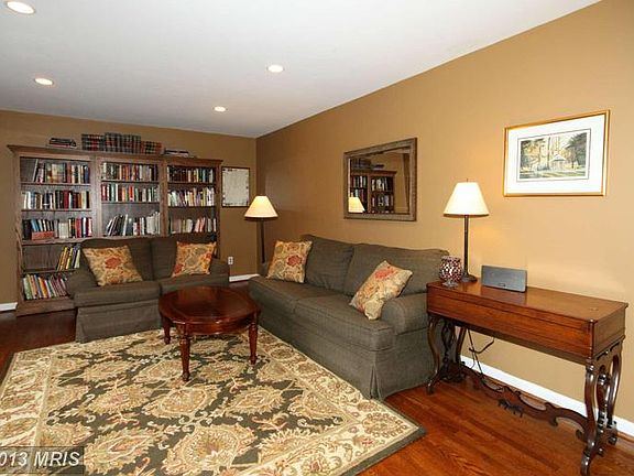 4th image of 3803 Shelley Ln