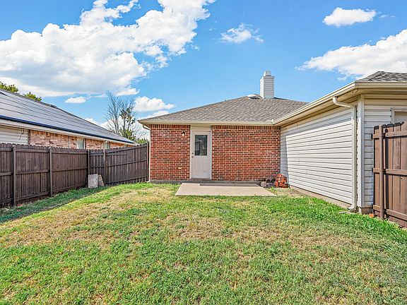 2nd image of 3078 Limestone Hill Ln