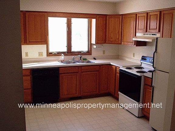 2nd image of 13214 James Ave S