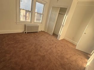 21 2nd St, Glen Cove, NY 11542