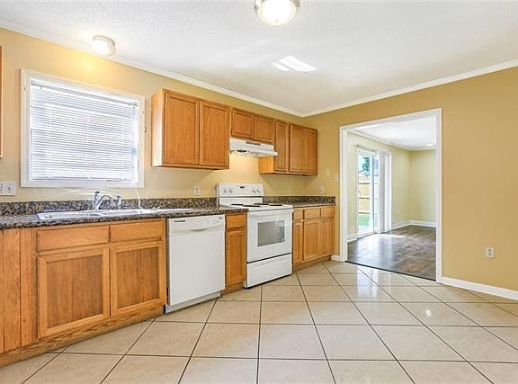5th image of 10910 Willowbrae Dr