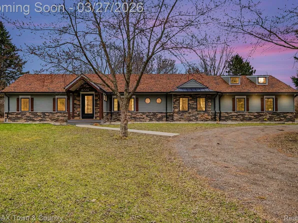 1282 Van Vleet Rd, Flushing, MI 48433