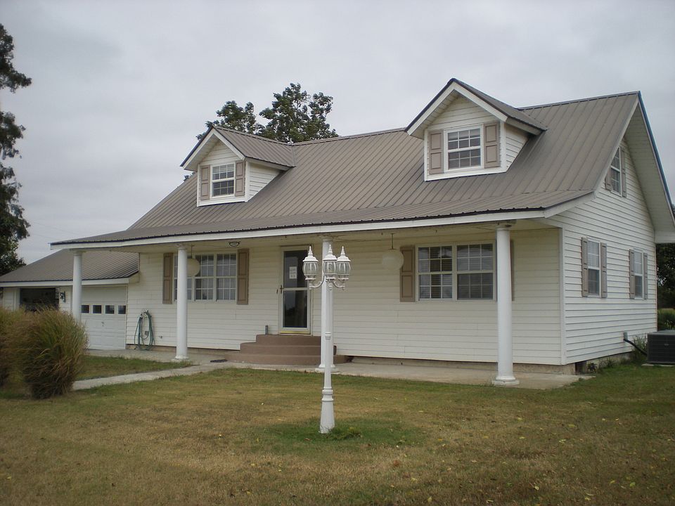 Spacious Country Home