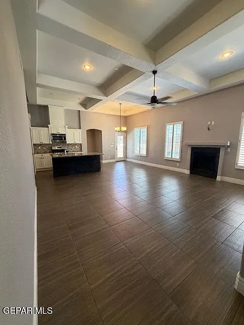 3 bed, 2.5 bath, 1830 sqft, $2,000 — Photo 3