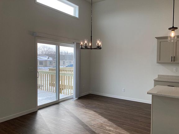 5th image of 301A Torontos Ct
