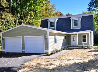 32 East St, Windsor, CT 06095