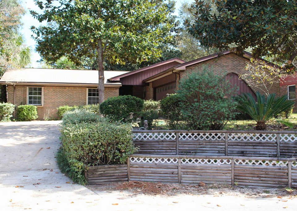 1st image of 103 Abbott Cir
