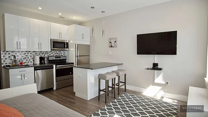 Rented by BRICK & GALO REALTY CORP | media 1