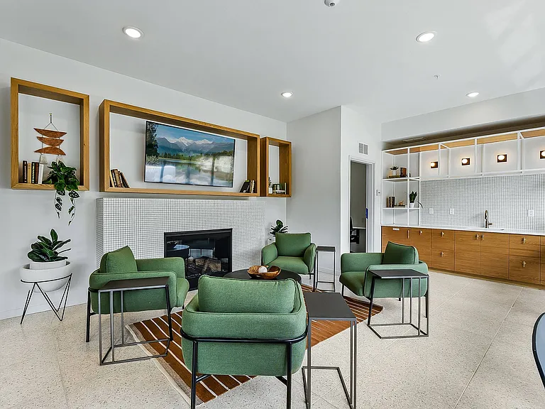 Sawyer Apartments — Photo 18