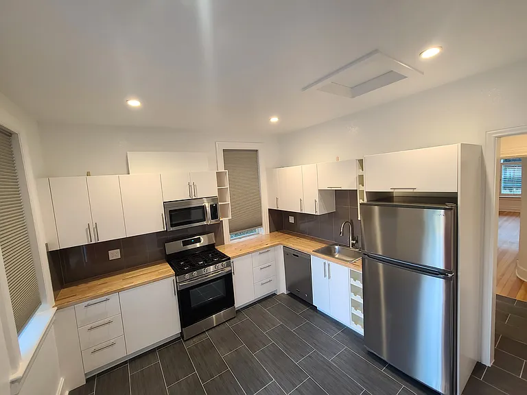 1266 N Downing St #1 — Photo 2