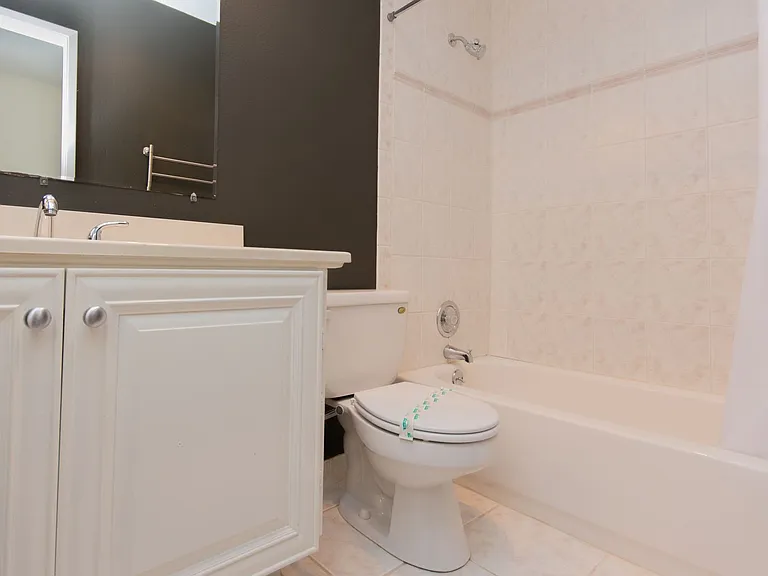 4637 Park Dr #8 — Photo 8