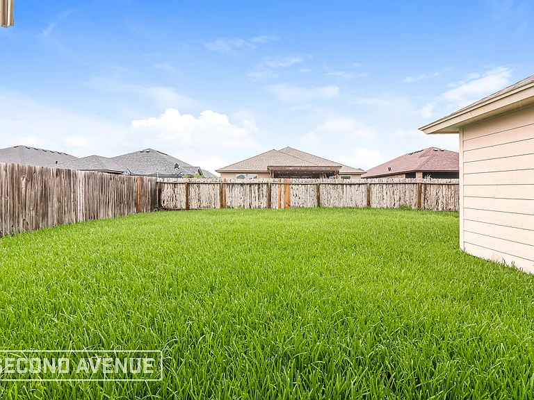 1037 Imperial St — Photo 23