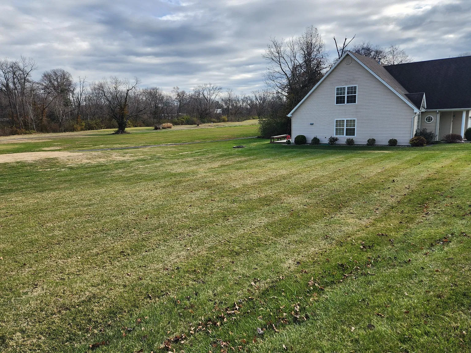 1318 Valley View Rd — Photo 3
