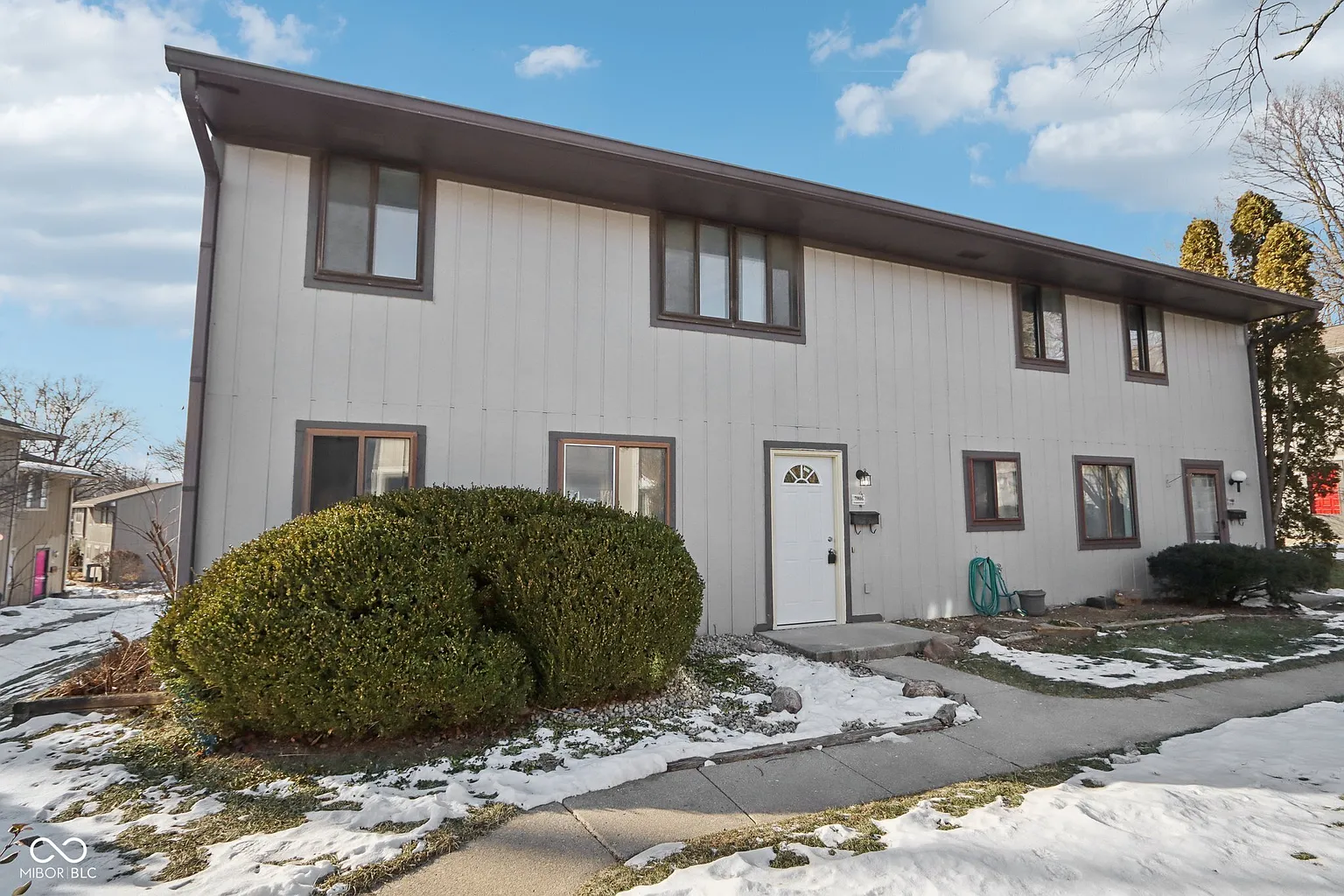 7906 Benjamin Dr photo 1