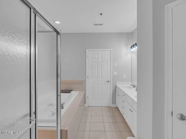 22 Cooper Ave #113 — Photo 33