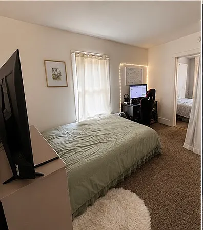 541 W Spring St #2 — Photo 3