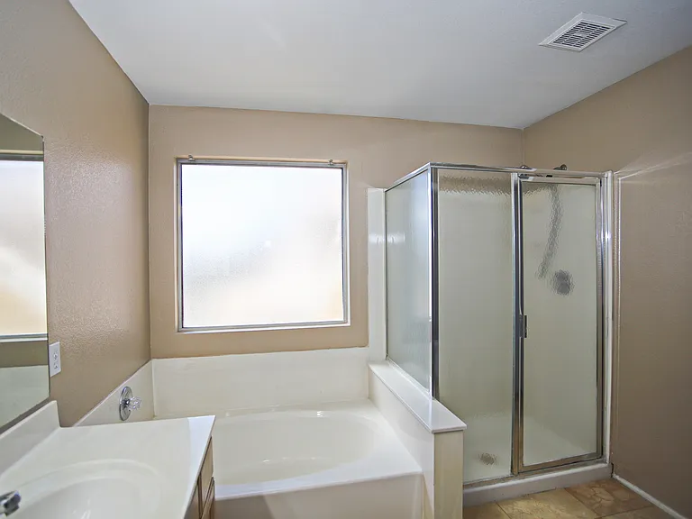 842 N Naples Dr — Photo 31