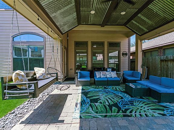 4th image of 25118 Andris Ln