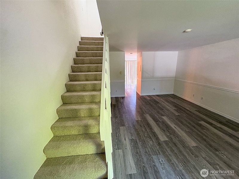 5th image of 19712 50 Avenue W #1