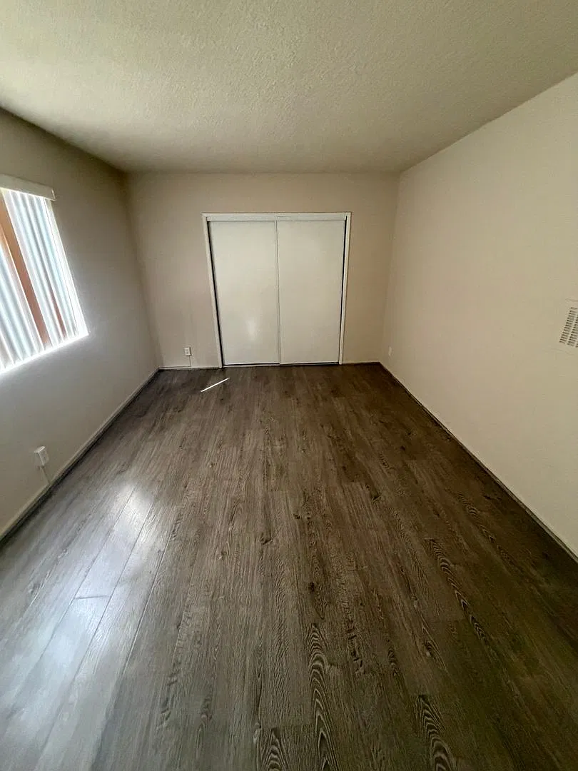 Kittridge Apts 106 — Photo 4