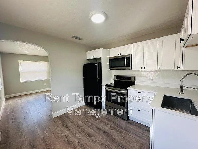 4801 10th Ave S #1 — Photo 5