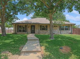 218 Raintree Dr, Highland Village, TX 75077