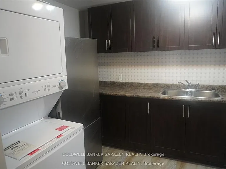 326 Flora St #2 — Photo 15
