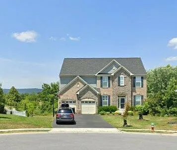 1931 Washburn Ct — Photo 2