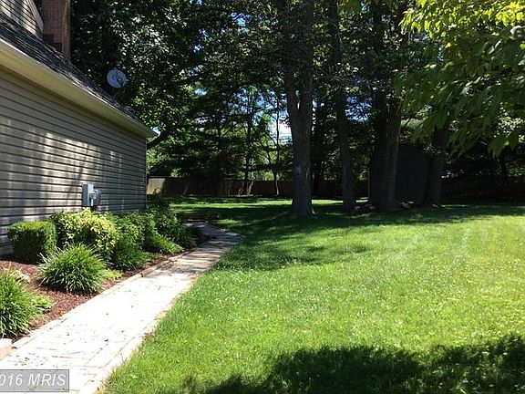 3rd image of 3401 John Carroll Dr
