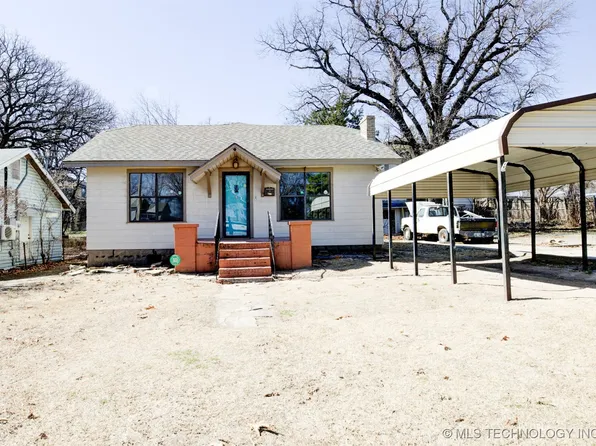 708 N Washington Ave E, Sand Springs, OK 74063