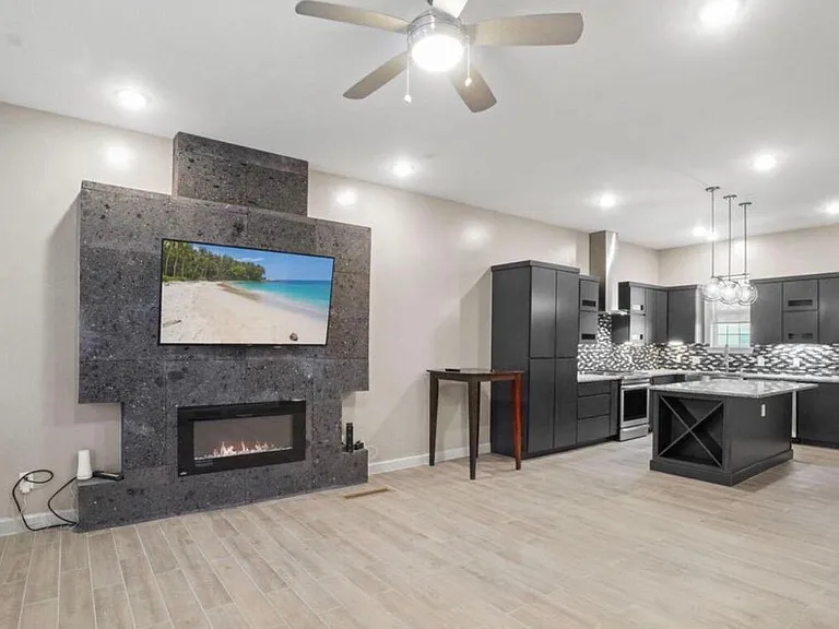 313 Vin Raliuga Ct — Photo 5