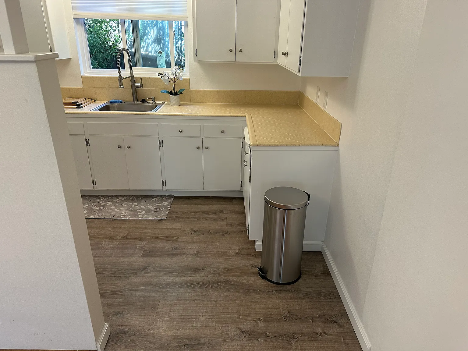 2 bed, 800 sqft, $2,995 — Photo 4