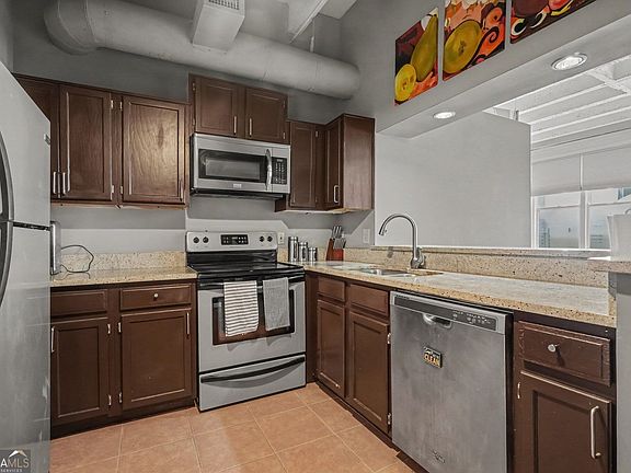 2nd image of 32 Peachtree St NW APT 1405