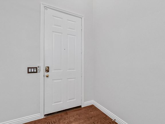 4th image of 12 Plumeria Ln