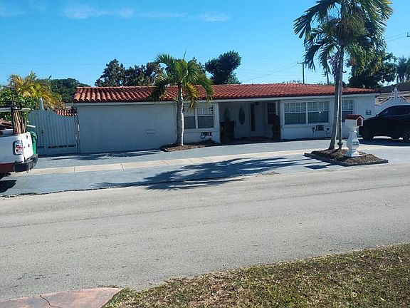 3rd image of 1525 SW 76th Ave