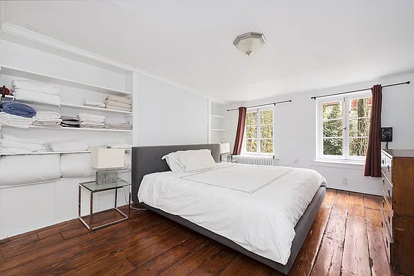 Rented by M.Woods & Associates | media 24