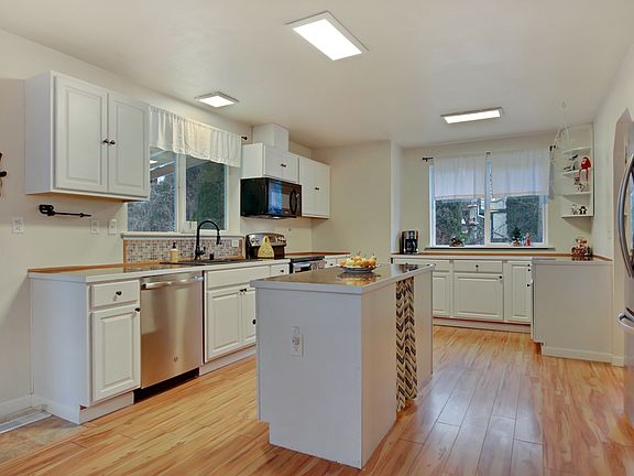 2nd image of 9411 219th Street Ct E
