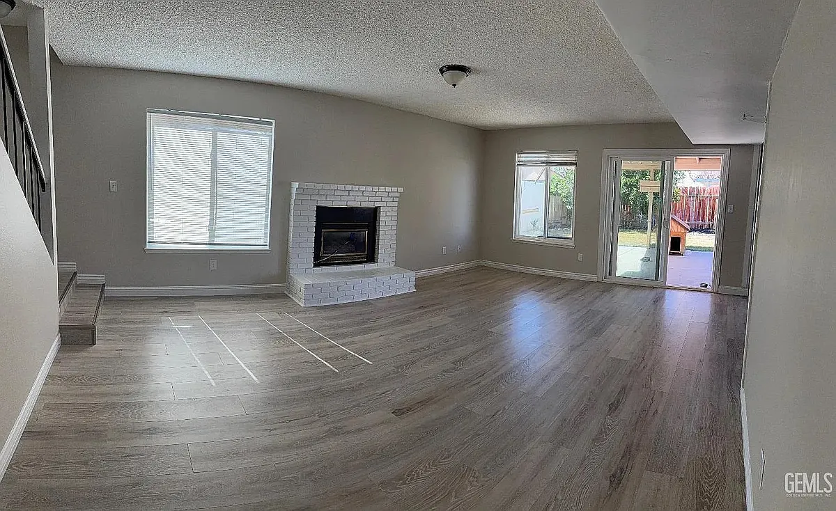 Building Photo - 1304 Canyon Ct