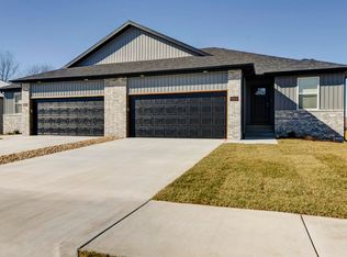 905/907 S Rimes Ave, Ozark, MO 65721